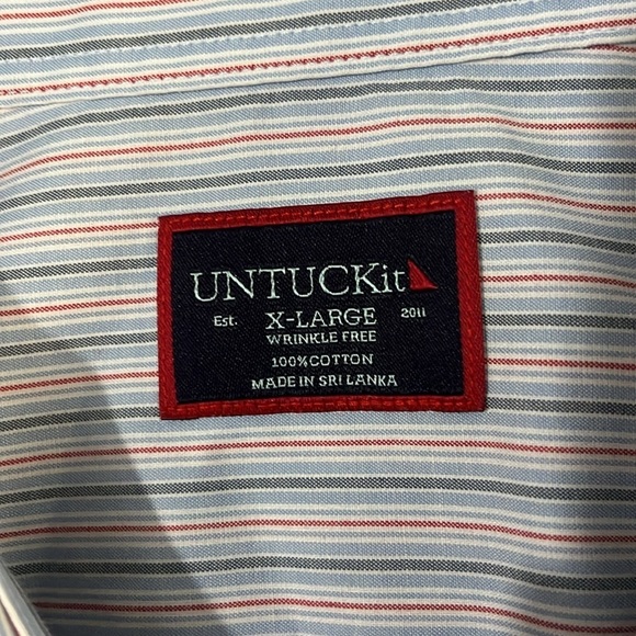 UNTUCKit Button Down Size XL - Picture 4 of 7